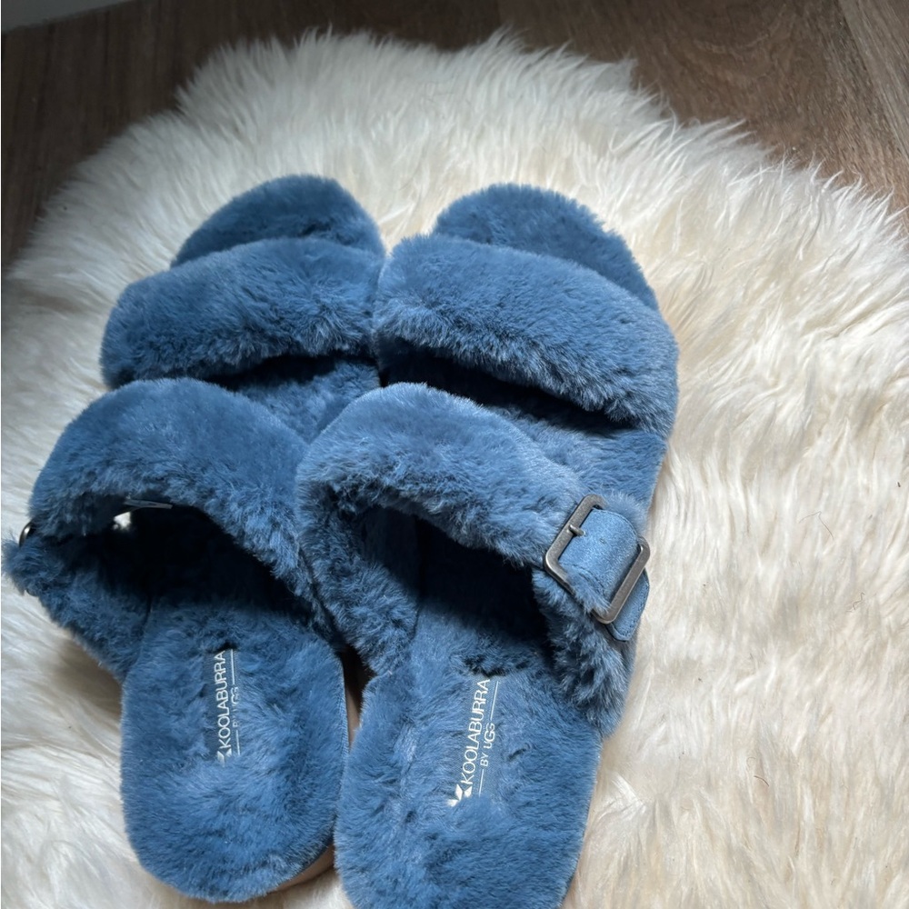 Koolaburra Blue Fuzzy Slippers